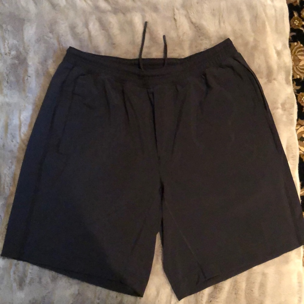 Men’s Lululemon T.H.E. Short 7” Liner size XL